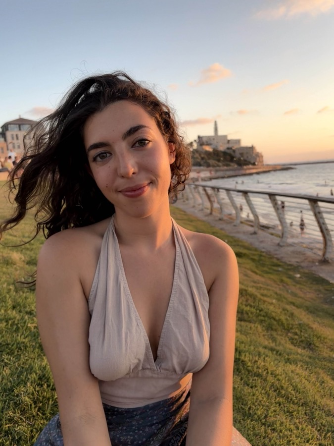 Noia Allouche — מורה לאנגלית / English teacher